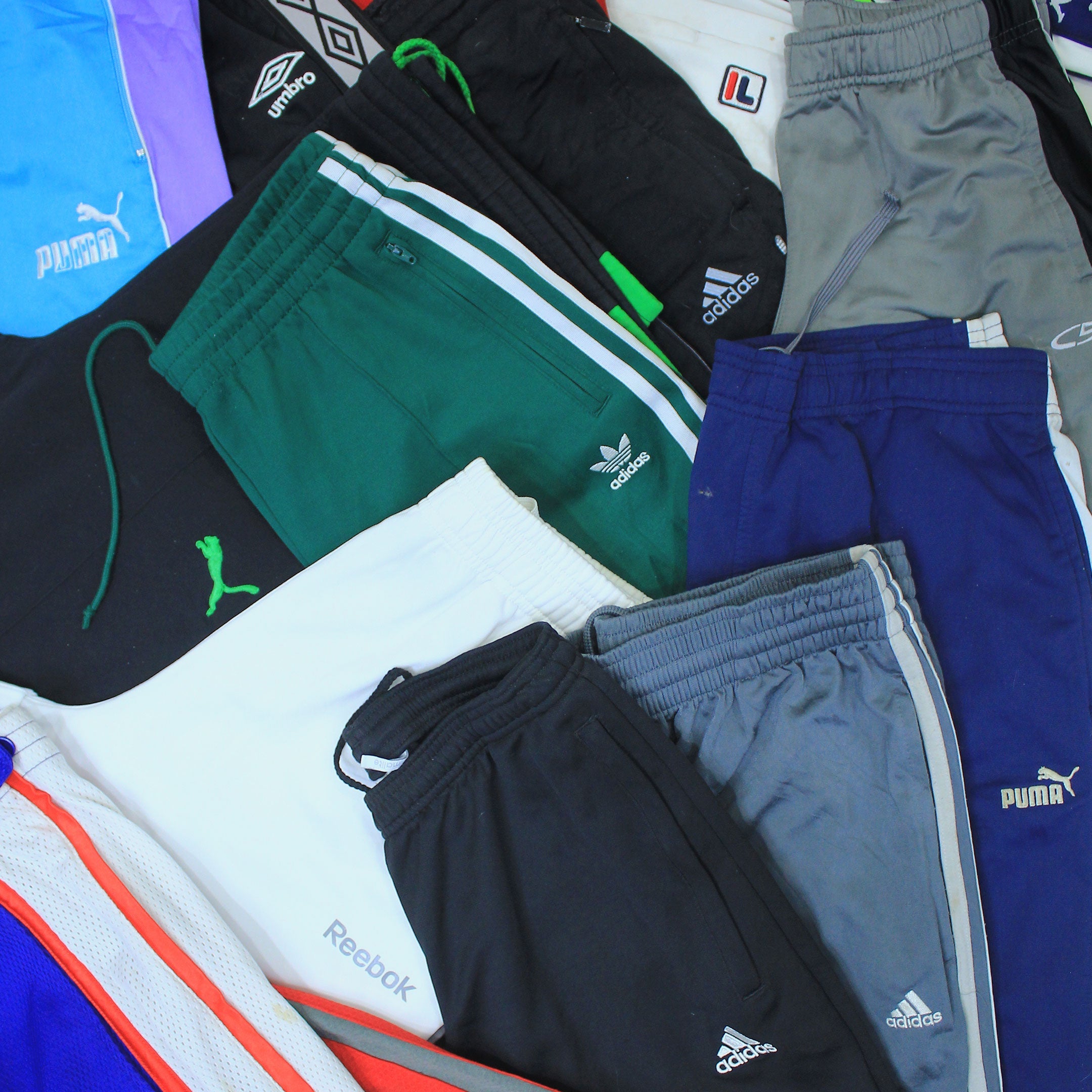 Sports-Track-Pants-2_f6e23bd7-b3ee-4e73-b491-e4b3205beb80.jpg